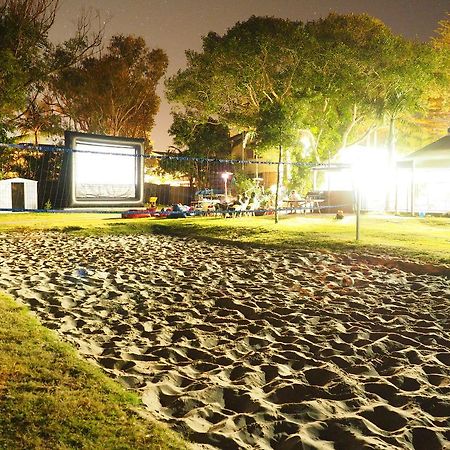 ביירון ביי Backpackers Inn On The Beach מראה חיצוני תמונה